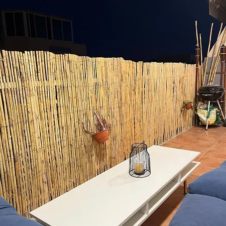 With The Pool * 蒙科法尔