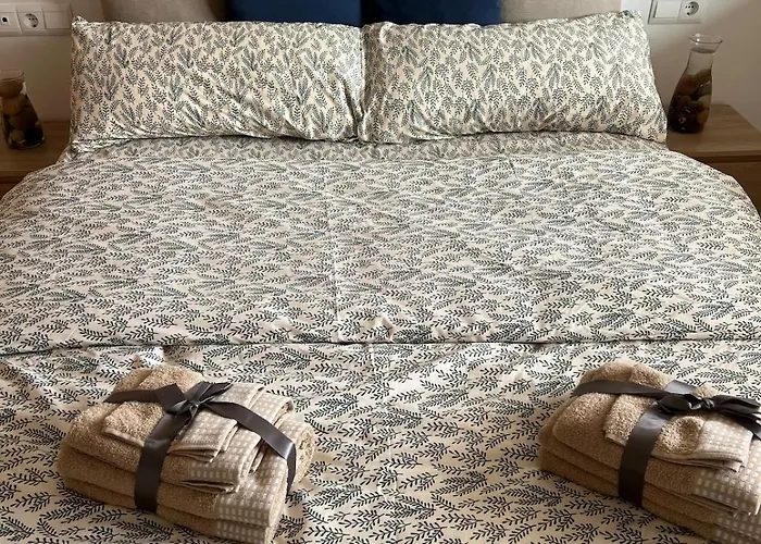 With The Pool Apartamento